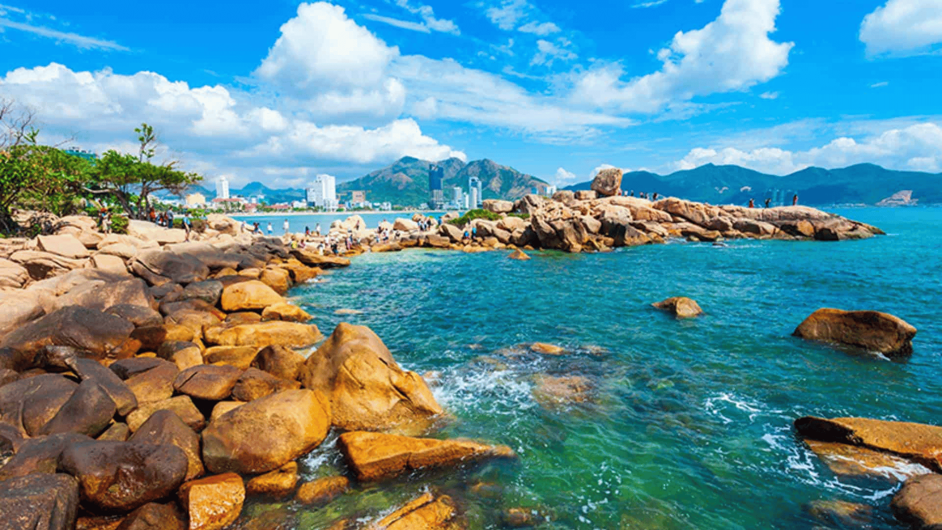 Hon Chong Promontory in Nha Trang - Featured