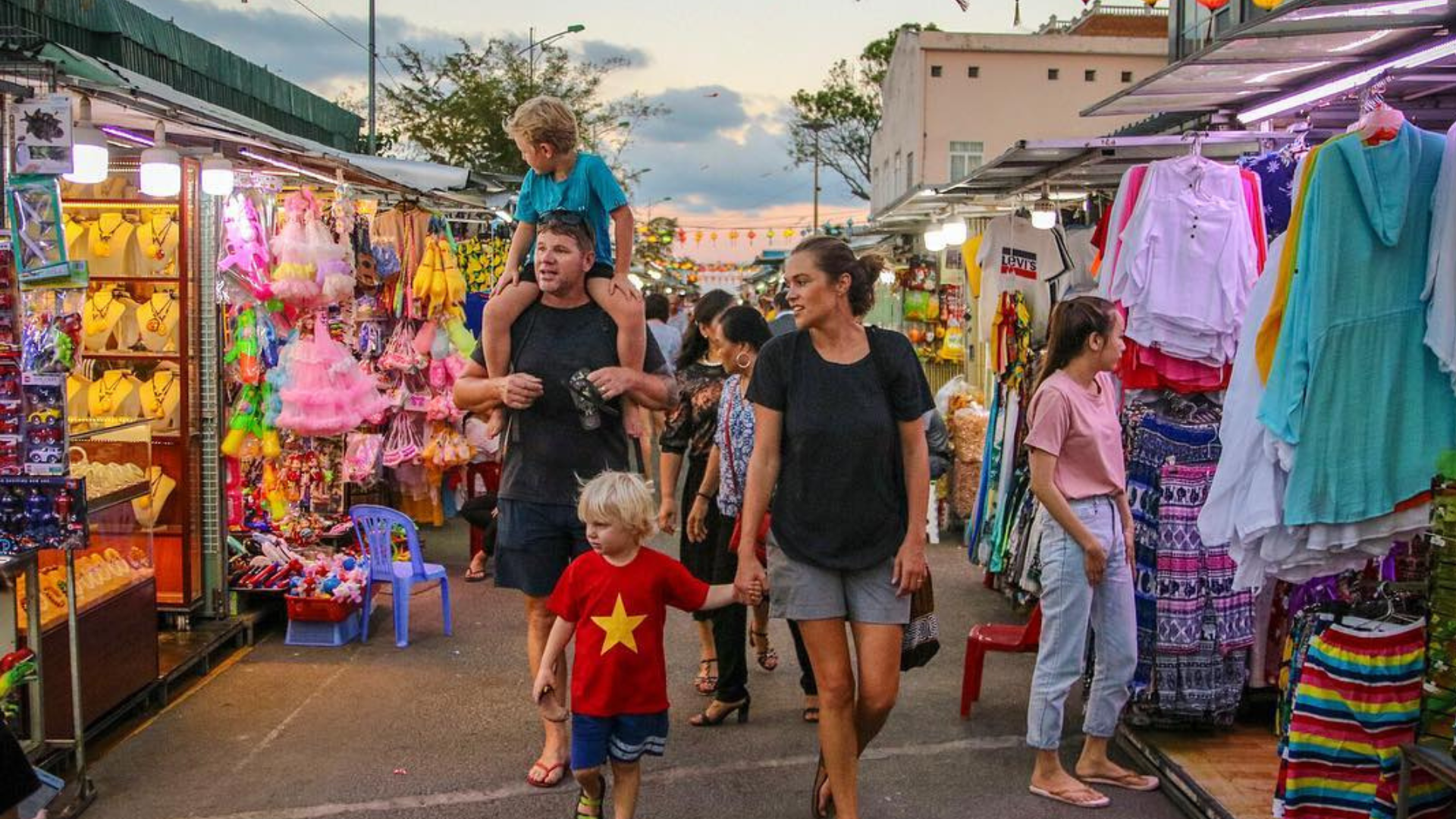 Nha Trang Night Market (1)